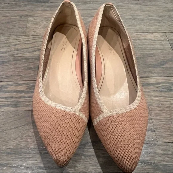 Vionic Knit Ballet Flat Pointed Toe Tan Size 8 Arch Support Classic - Picture 3 of 8